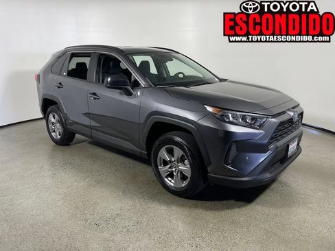Certified 2022 Toyota RAV4 LE AWD/4WD image 1