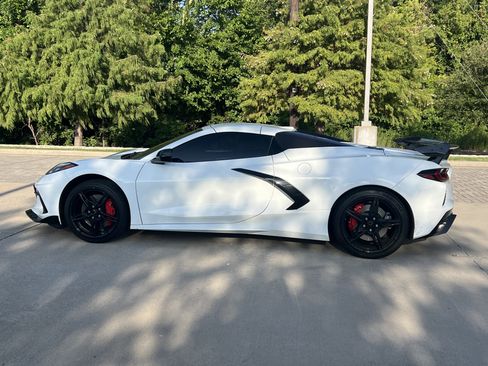 Used 2021 Chevrolet Corvette Stingray Premium Conv w/ Z51 Performance Package RWD image 6