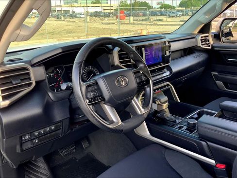 Used 2023 Toyota Tundra SR5 AWD/4WD image 17