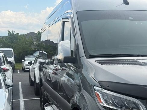 Used 2023 Mercedes-Benz Sprinter 2500 image 1