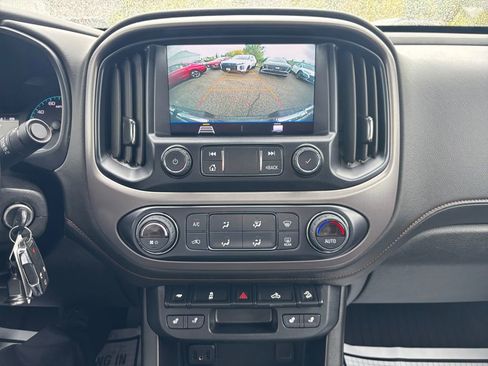 Used 2022 GMC Canyon AT4 image 24