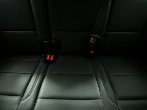 Used 2022 Chevrolet Suburban Z71 w/ Z71 Off-Road Package image 22