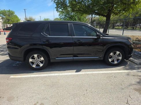 Used 2023 Honda Pilot EX-L image 5