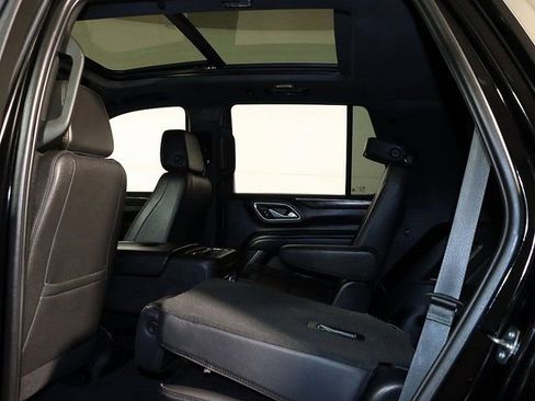 Used 2023 Chevrolet Tahoe High Country w/ Premium Package 2 AWD/4WD image 15