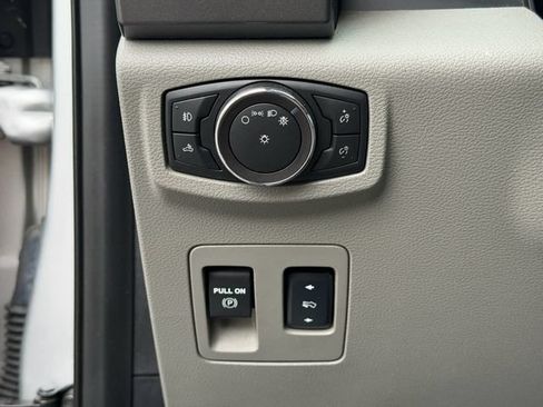 Used 2018 Ford F150 XLT w/ Equipment Group 302A Luxury AWD/4WD image 20