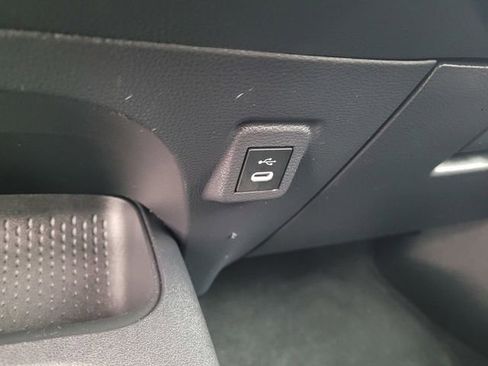 Used 2025 Toyota Corolla SE image 15