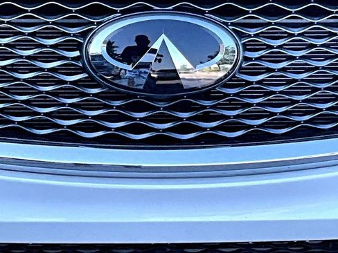 Certified 2024 INFINITI QX50 Luxe AWD/4WD image 12