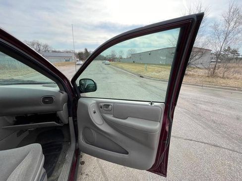 Used 2002 Dodge Grand Caravan Sport image 29