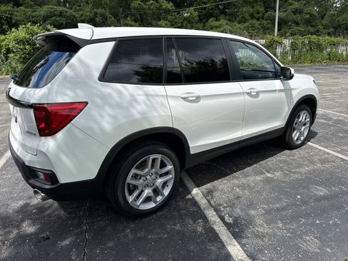 Used 2024 Honda Passport EX-L image 6