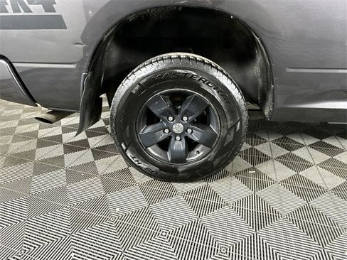 Used 2017 RAM 1500 Express image 5