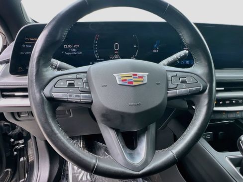 Used 2024 Cadillac XT4 Premium Luxury AWD/4WD image 11