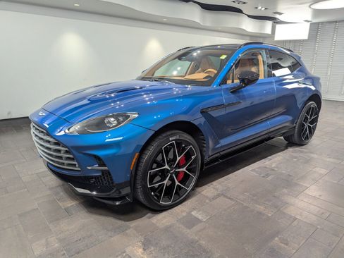 Used 2025 Aston Martin DBX 707 image 29