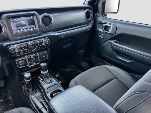 Used 2023 Jeep Gladiator Sport AWD/4WD image 22