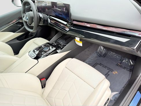 New 2027 BMW 530i RWD image 14