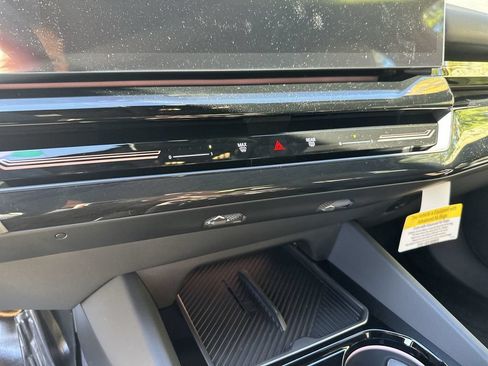 Used 2026 BMW 530i xDrive AWD/4WD image 20