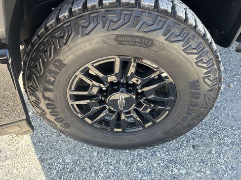 New 2026 Chevrolet Silverado 2500 ZR2 AWD/4WD image 10