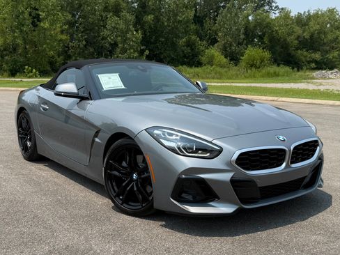 Used 2024 BMW Z4 sDrive30i w/ Convenience Package RWD image 9