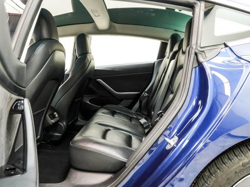 Used 2020 Tesla Model 3 Standard Range Plus RWD image 15