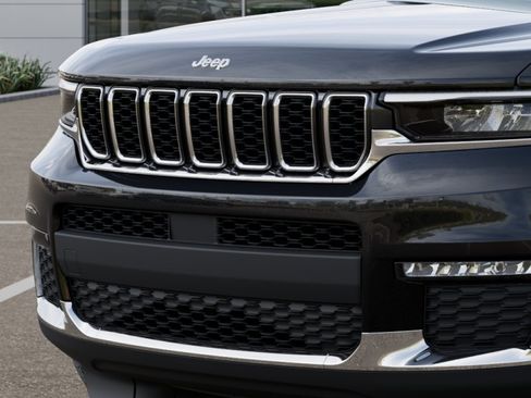 New 2025 Jeep Grand Cherokee L Limited AWD/4WD image 31
