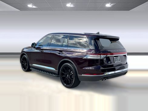 Used 2023 Lincoln Aviator Reserve w/ Elements Package Plus image 3