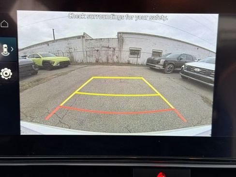 New 2026 Hyundai Elantra Limited image 25