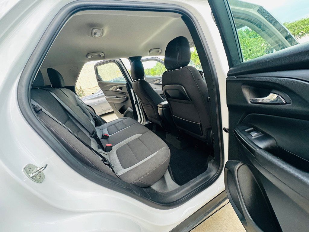 Used 2021 Chevrolet TrailBlazer LS FWD image 24