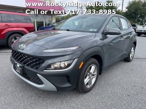 Used 2023 Hyundai Kona SE image 3