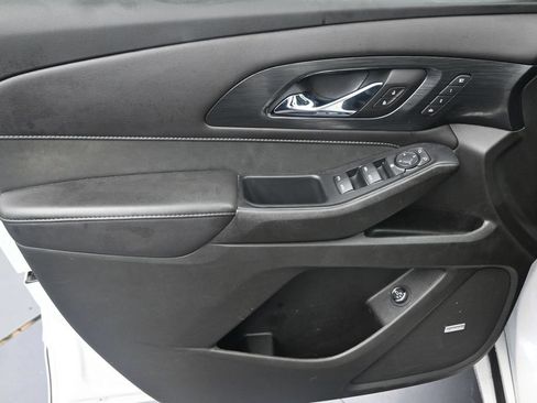 Used 2021 Chevrolet Traverse High Country FWD image 11