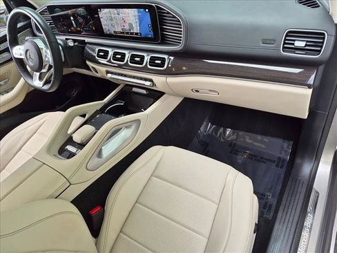 Used 2023 Mercedes-Benz GLS 450 4MATIC image 24