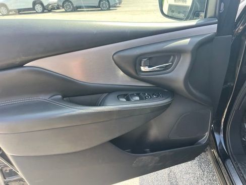 Used 2020 Nissan Murano SV w/ Premium Package AWD/4WD image 10