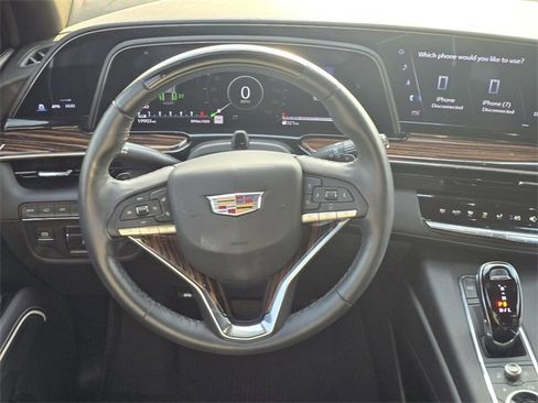 Used 2024 Cadillac Escalade Premium Luxury w/ Performance Package image 17