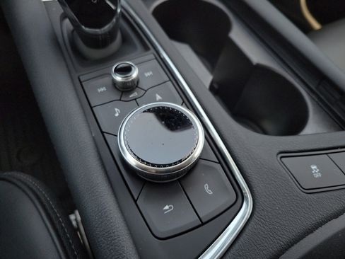 Certified 2025 Cadillac XT6 Premium Luxury w/ Platinum Package image 26