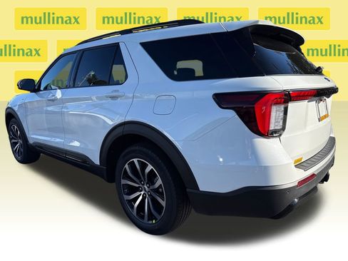 New 2026 Ford Explorer ST-Line image 4