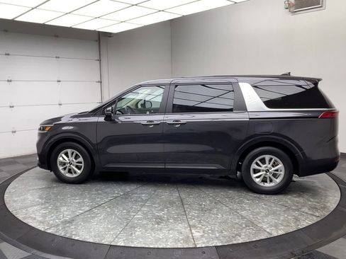 Used 2024 Kia Carnival LX FWD image 35