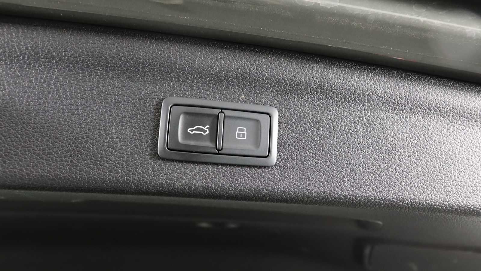 Used 2024 Audi Q3 2.0T Premium Plus AWD/4WD image 27