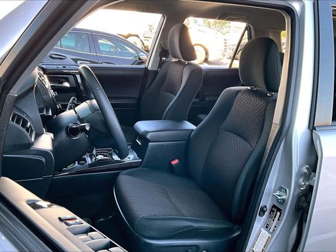 Used 2022 Toyota 4Runner TRD Off-Road image 8