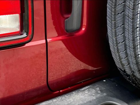 Used 2021 Jeep Wrangler Sport AWD/4WD image 10