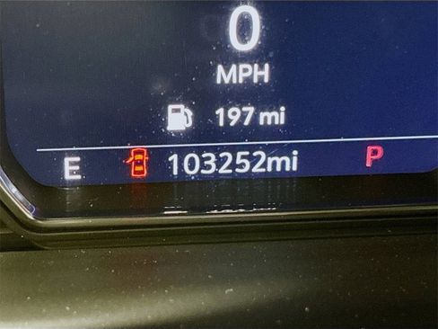 Used 2021 GMC Yukon SLT image 14