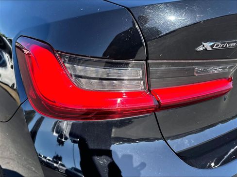 Used 2019 BMW 330i xDrive Sedan w/ Convenience Package AWD/4WD image 26