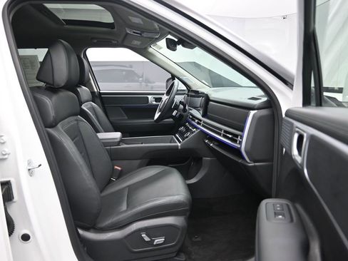 Used 2025 Hyundai Santa Fe Limited AWD/4WD image 28