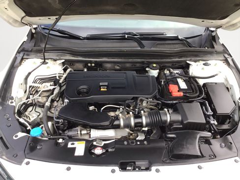 Used 2021 Honda Accord Touring image 29