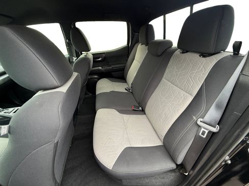 Used 2023 Toyota Tacoma TRD Off-Road image 16