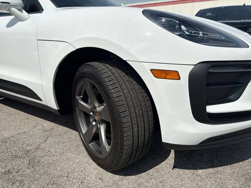 Used 2025 Porsche Macan AWD/4WD image 9
