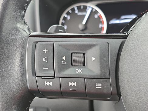 Certified 2023 Nissan Rogue SV w/ SV Premium B Package FWD image 17