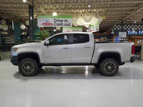 Used 2018 Chevrolet Colorado ZR2 image 11