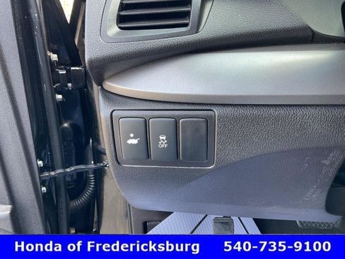 Used 2020 Volvo XC90 T6 Momentum w/ Protection Package Premier image 34