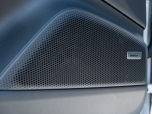 Used 2025 Porsche Macan Electric image 16