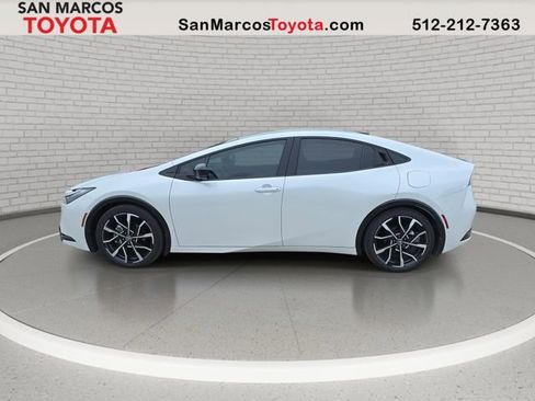 New 2026 Toyota Prius Plug-In Hybrid FWD image 8