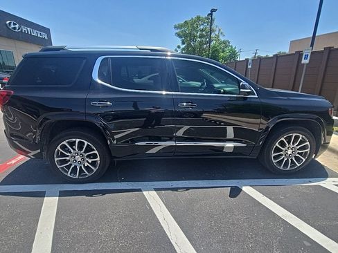 Used 2023 GMC Acadia Denali w/ Denali Ultimate Package FWD image 8