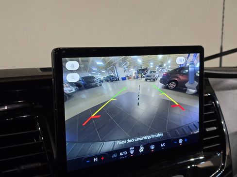 Used 2023 Ford Transit 350 XLT image 15